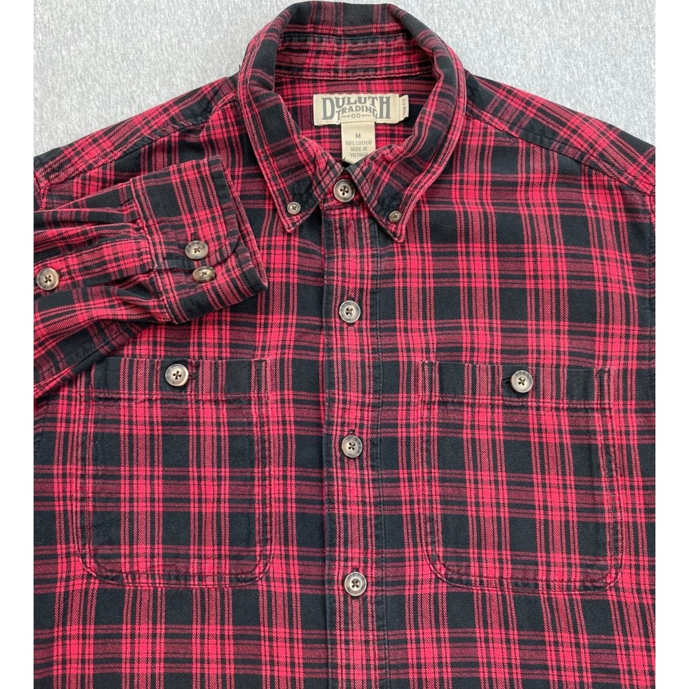 Duluth Trading Shirt Mens Medium 100% Cotton Button Down Trim Fit Pockets